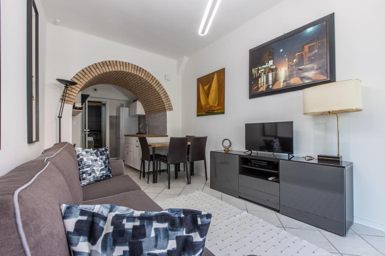 Ferienwohnung ,,La Chaumiere D'Azur” Roquebrune-Cap-Martin Exterior foto